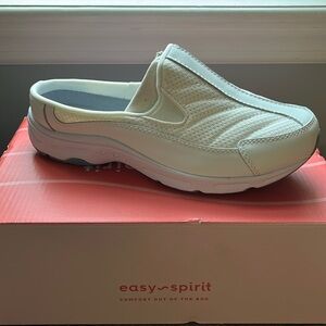 NIB Easy Spirit Mule Sneaker